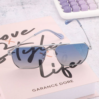 Dollger Retro-Vintage Aviator Tinted Sunglasses