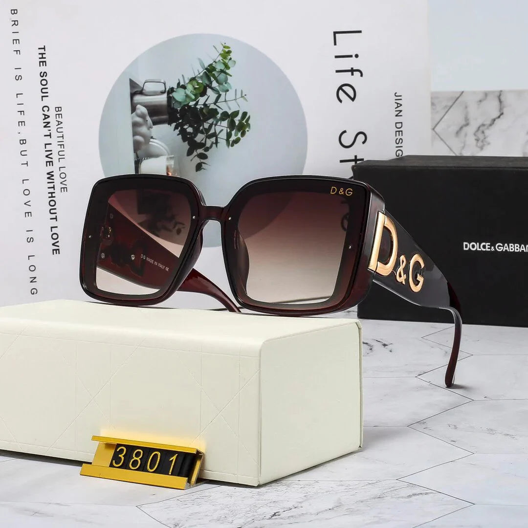 Woman's Thick Frame Fashion Sunglasses 3801