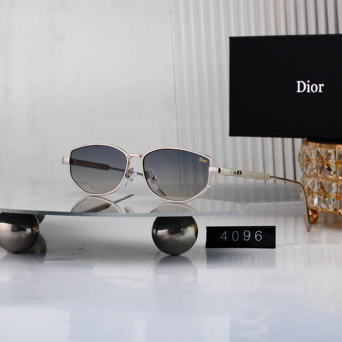 8 colours High-definition lens metal full-frame sunglasses 4096