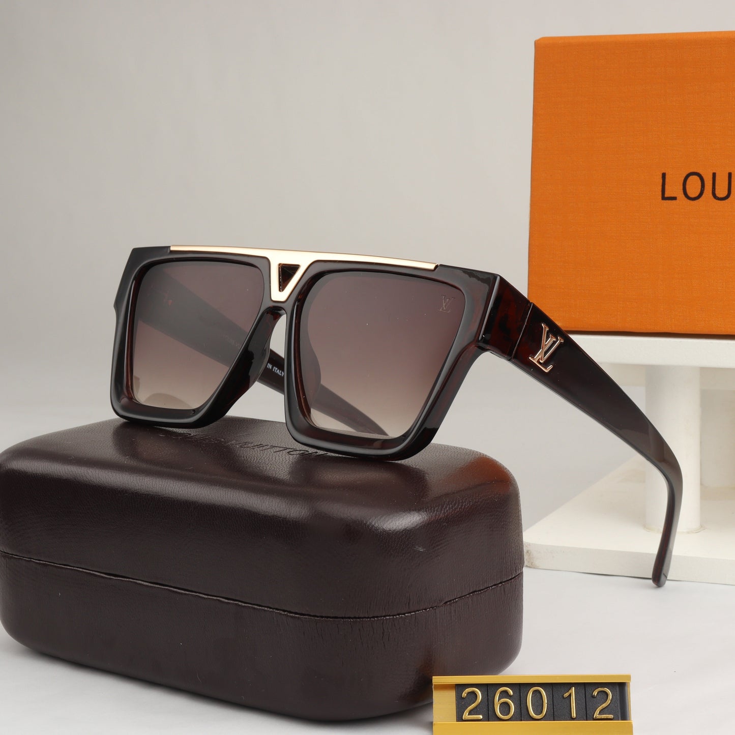 Fashion hot 2 color sunglasses 26012