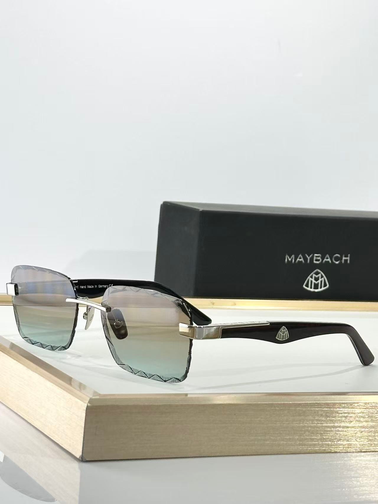 8 Colors Hot Sunglasses  19954