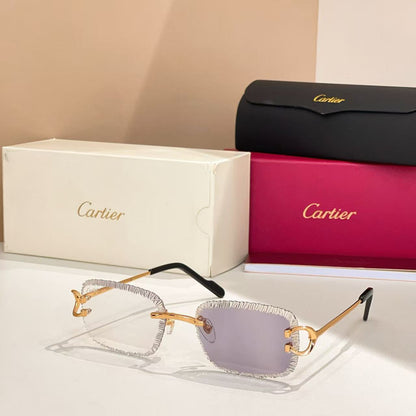 Diamond-cut glasses that change color when exposed to ultraviolet light